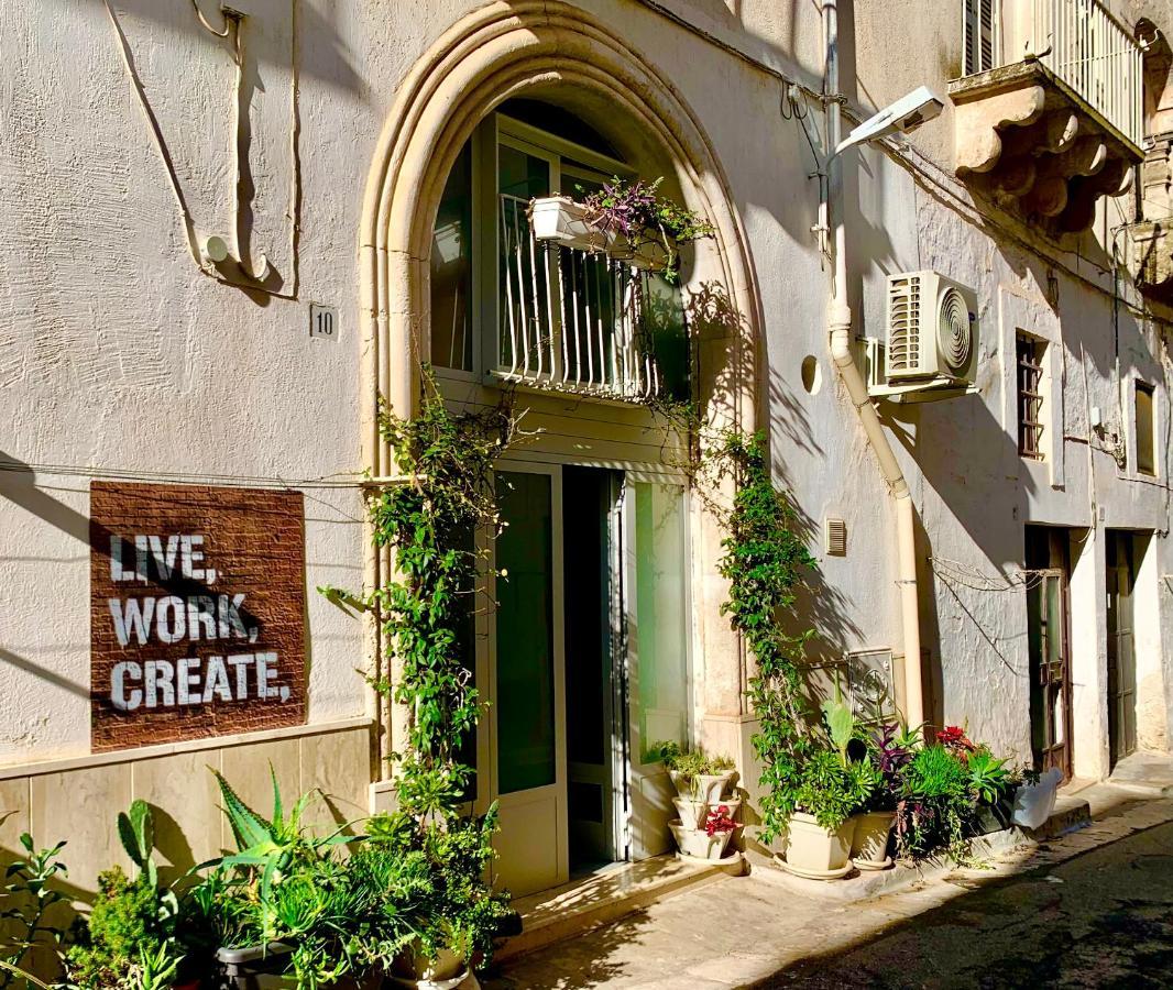 Appartamento The Art House By Rentbeat Ostuni Esterno foto